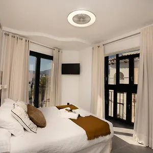 Nerja-centro-jacuzzi- Mirador De La Ermita- Adults Recommended Pensionat