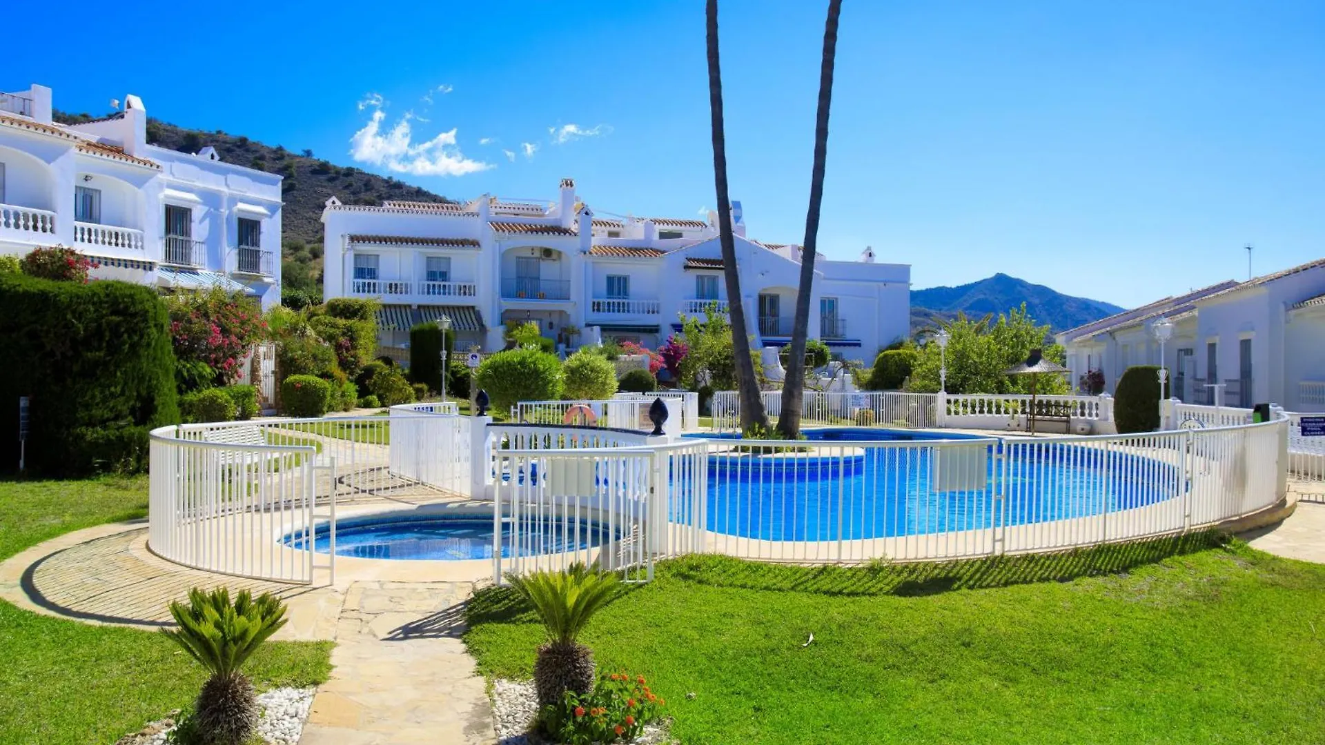 Holiday Home Jardines De Nerja By Interhome